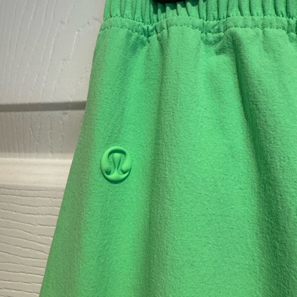 lululemon stretch woven wide leg high rise pant pistachio S NWOT neon green - Picture 5 of 11